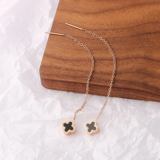Korean four-leaf clover earrings that make the face look slimmer for women2020New trendy long-style elegant internet celebrity tassel earrings