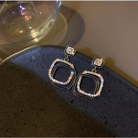 @Special Offer@ Diamond-embellished Korean geometric square earrings with a cool, unique, niche, light luxury design