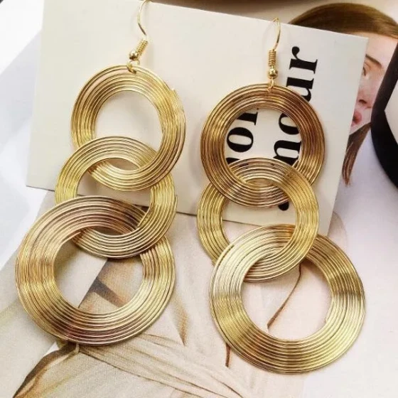 Exaggerated European and American retro geometric multi-layered circle earrings for women, popular online, unique nightclub studs and drop earrings