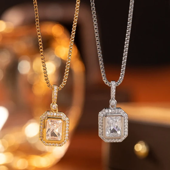 Square Full-Diamond Zircon Clavicle Chain Necklace for Women, Fashionable, Luxurious, Elegant, High-End Clavicle Chain