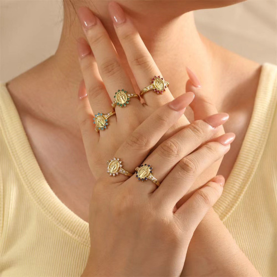 Women's Ring ins Creative and unique niche design Madonna index finger ring with heart-shaped zircon