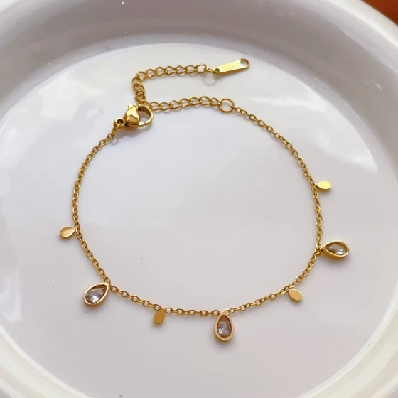 Water Drop Titanium Steel Geometric Rhinestone Necklace, Simple and Fashionable Design, New Clavicle Necklace, Light Luxury Set with Bracelet in