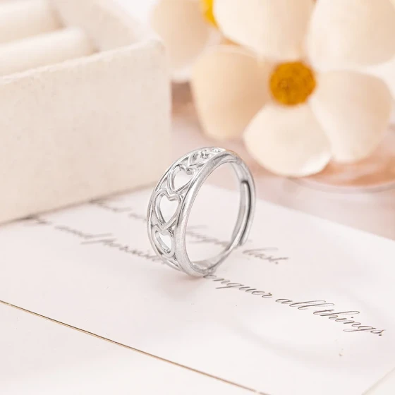 Vintage forest-style heart-shaped ring made of titanium steel, unique design, adjustable ring for the index finger