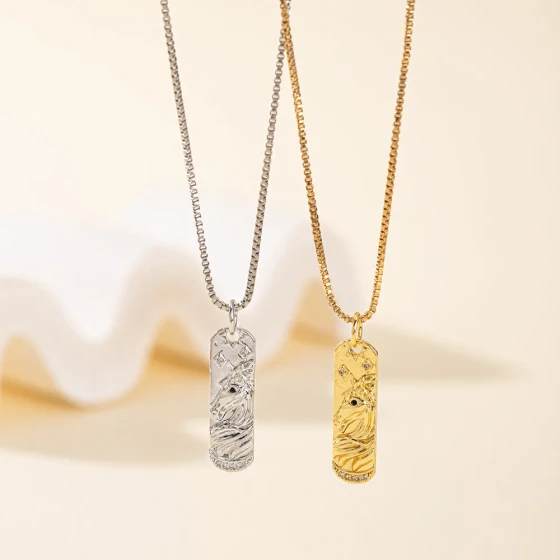 Horse Year Pendant Cute Little Horse Copper Inlaid Zircon Necklace Simple Design ins Fashionable and sophisticated collarbone chain necklace accessory