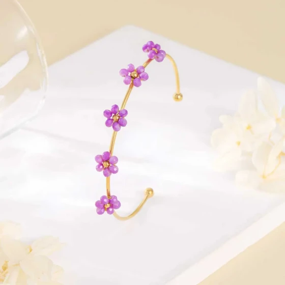 European and American titanium steel bracelet, non-fading, open stainless steel, cute floral design, light luxury, high-end women's jewelry