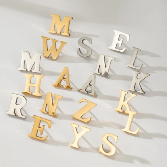 New Simple and Luxurious Stainless Steel26Letter brooch niche design ins Creative accessories
