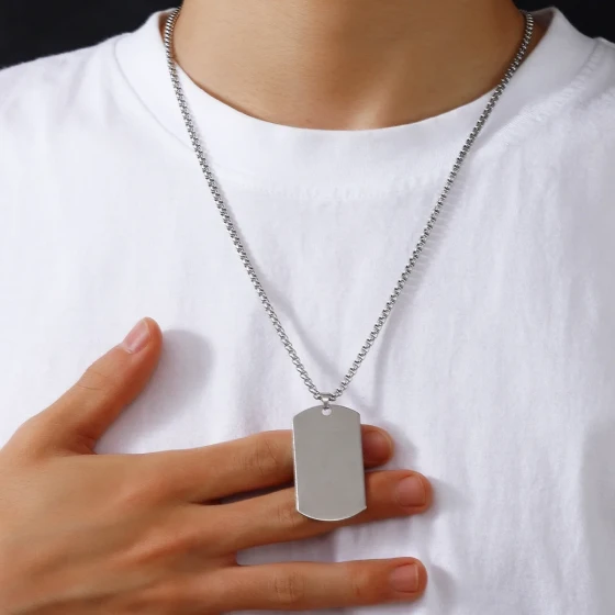 Smooth military badge pendant personalized necklace, European and American style, can be engraved, mirror-finish stainless steel necklace