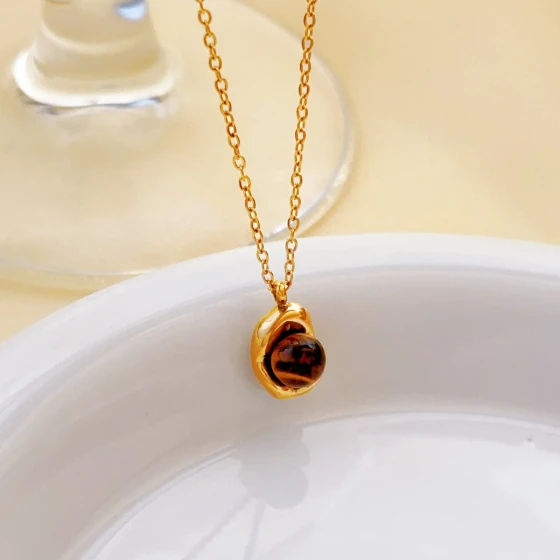 Maillard-style small gold bead pendant with tiger eye stone, simple and unique titanium steel gold-plated jewelry set