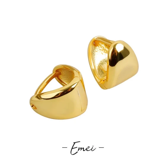 Korean internet celebrity high-end earrings, irregular retro triangular earrings, metal minimalist style stud earrings for women