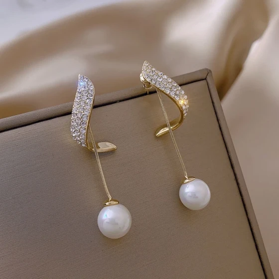 New trendy full-diamond pearl earrings for women, elegant and simple, versatile French-style earrings