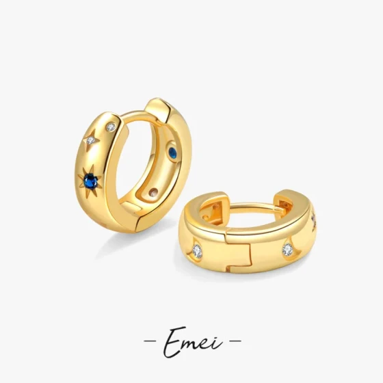 Popular new product from the best-selling influencer: simple and trendy star earrings with diamonds, hollow-out ear accessories, ear clips, earrings