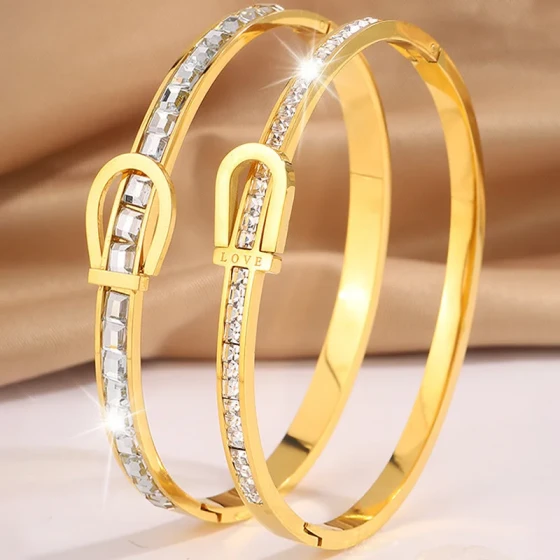 New European and American style LOVE Curved Titanium Steel Bracelet for Women, High-End Version, Light Luxury, Diamond-Studded, Simple and Elegant, Row of Diamonds Bracelet