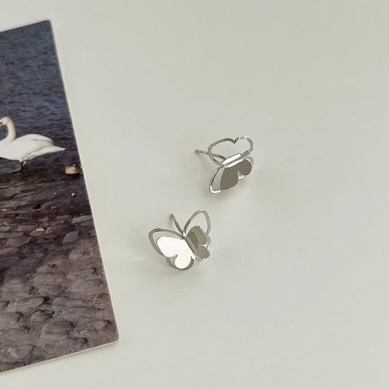 Women's small and exquisite non-pierced ear clips, Chanel-inspired, pure and desirable, gentle and elegant earrings, trendy high-end popular butterfly earrings
