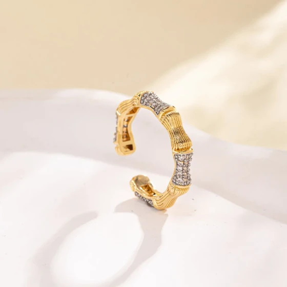 New light luxury ring for women, niche design, simple and elegant style ring, women's jewelry