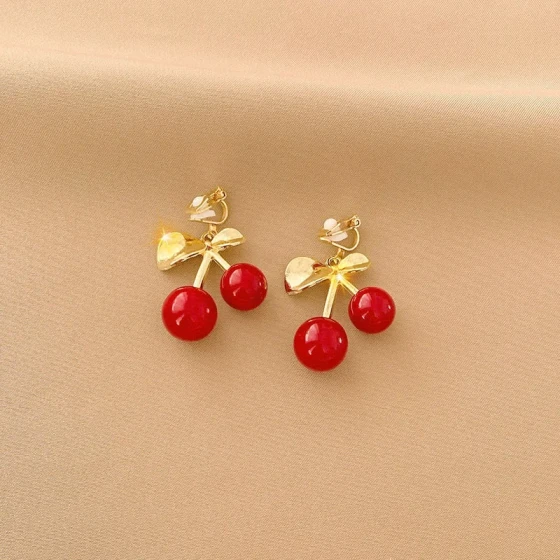 Cherry ear clips for non-pierced ears, triangular vintage earrings, stylish and versatile retro accessories