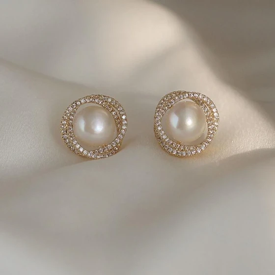 Fashionable live-streaming earrings, four-leaf flower earrings, stylish and versatile earrings