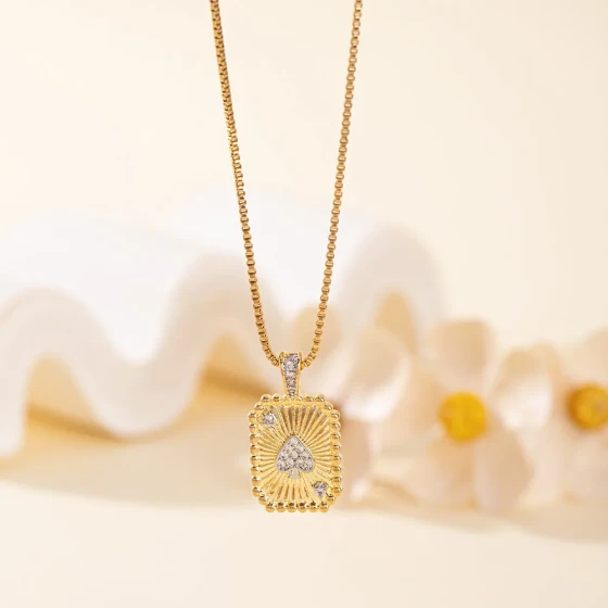 Unique and sophisticated versatile new Chinese-style copper inlaid zircon creative heart pendant necklace, unisex jewelry