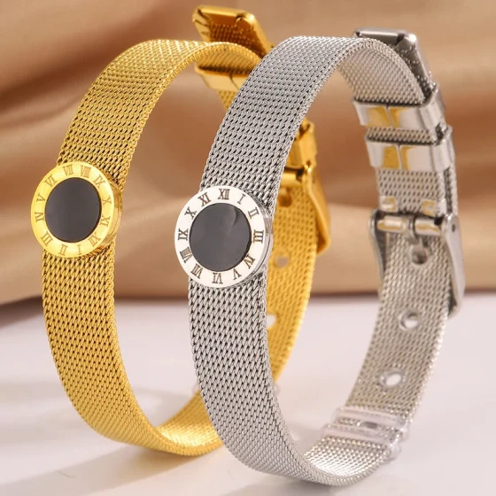 European and American fashion Roman black strap-style titanium steel bracelet, elegant high-end version for women, non-fading bracelet jewelry