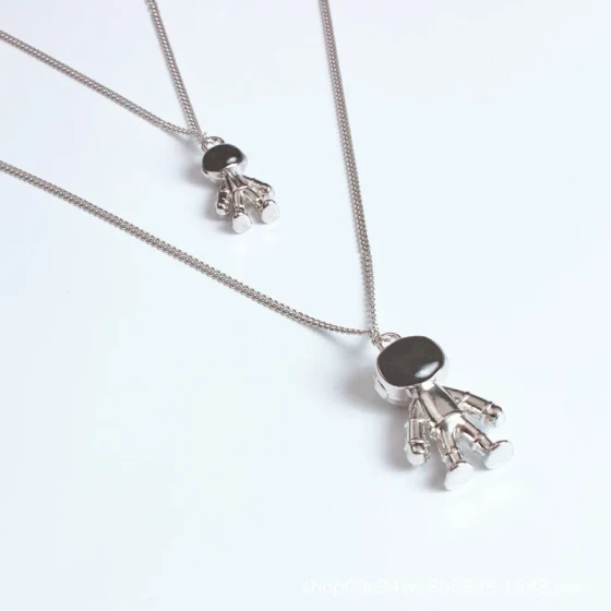 Robot ins European and American men's hip-hop personalized astronaut moon spaceman robot pendant street necklace