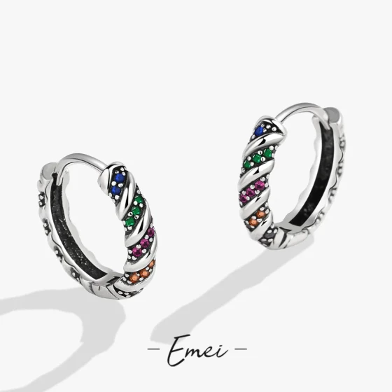 New European and American niche design earrings, vintage simple and compact hoop earrings, stylish earrings in stock