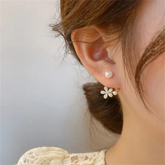 Korean niche design floral earrings, new trendy luxury two-way wear small stud earrings for women