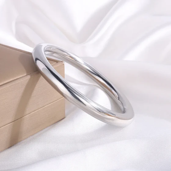 Traditional craftsmanship, niche simplicity6mm Solid smooth plain bangle for women, fashionable, unique, elegant, and high-end bracelet