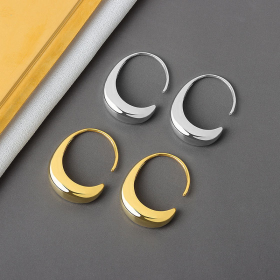 Korean Dongdaemun personalized high-end metal C Trendy influencer-style women's earrings New trendy minimalist earrings