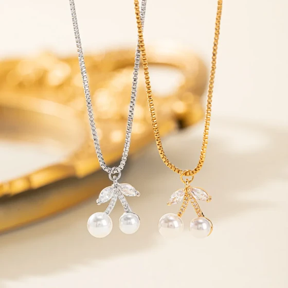Cherry Imitation Pearl Necklace for Women ins Minimalist niche design necklace, versatile and sophisticated collarbone chain