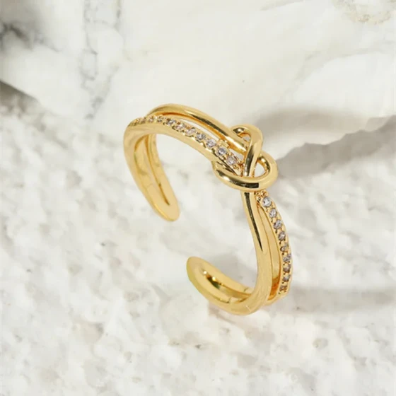 New Japanese and Korean cross-knot zircon rings for women, light luxury niche design, fashionable and unique personality rings