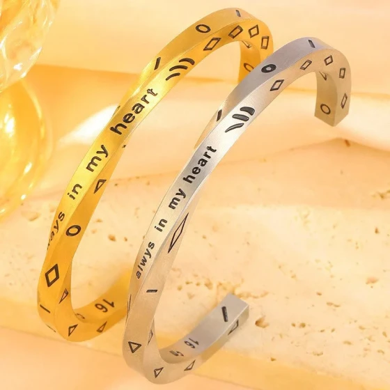 Titanium steel bracelet, Möbius letter bracelet, personalized high-end hip-hop style, long-lasting color retention, irregular bracelet for men and women