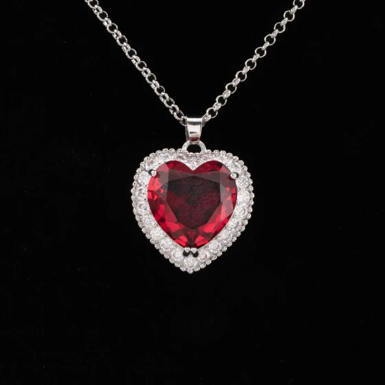 Titanic Heart of the Ocean Full-Diamond Necklace for Women, Fashionable, Simple, and Unique Jewelry