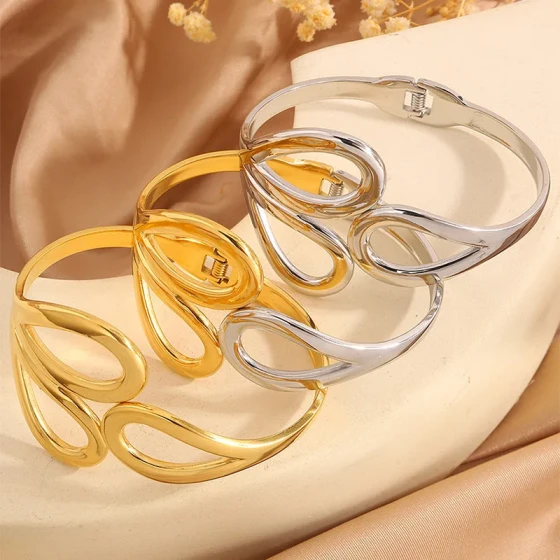 Unique and niche design oval hollow water drop open titanium steel bracelet ing Minimalist style bracelet jewelry