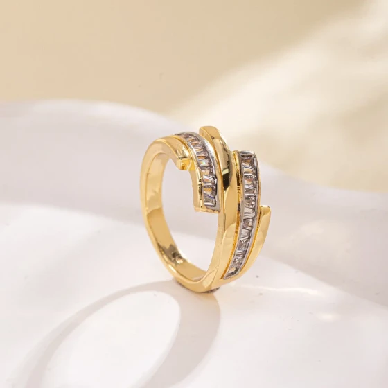 French minimalist style zircon ring with a unique and individualistic design, exquisite and fashionable, versatile open ring
