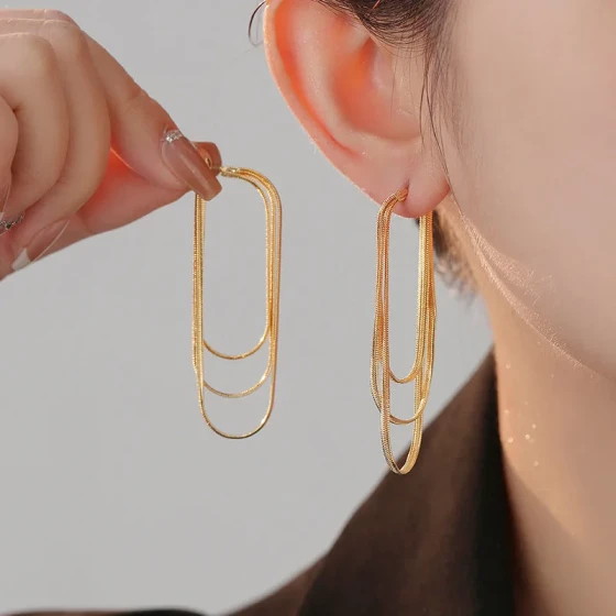 New snake bone chain tassel earrings for women, summer style, unique and fashionable, elegant and sophisticated Light breeze earrings