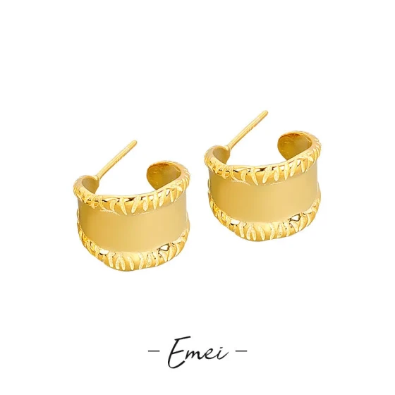 Korean-style wide geometric earrings INS Simple retro-style earrings and studs for female students