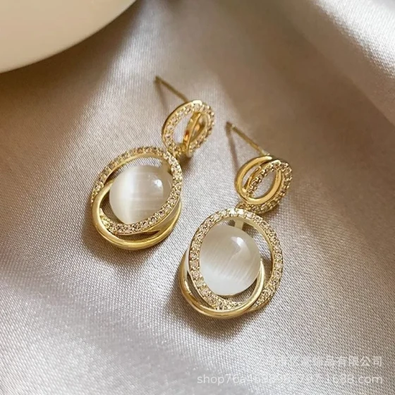 Elegant Cat's Eye Stone New Simple Earrings with Three-Dimensional Design and a High-End Feel s925Silver needle's unique charm