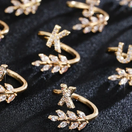 New fashion and simplicity26Letter Zircon Leaf Open Ring for Women, Unique and Sophisticated