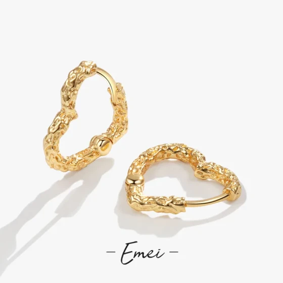 Irregular metal heart earrings, niche design, high-end feel, new trendy and unique ear accessories