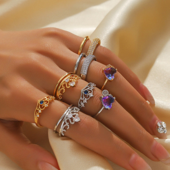 New Fashionable Light Luxury Micro-Inlaid Zircon Ring for Women, Versatile and Sophisticated Jewelry