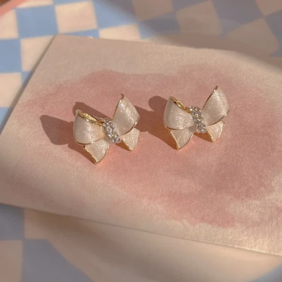 Korean high-end pearlescent new trendy bow niche design minimalist style earrings
