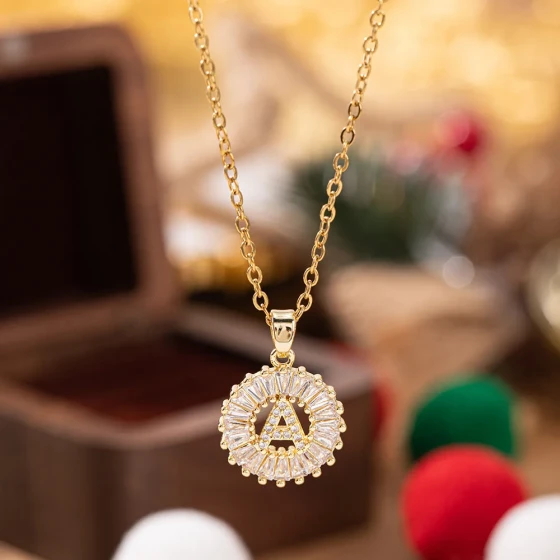 European and American fashion luxury26English letter copper inlaid zircon round pendant necklace niche collarbone chain