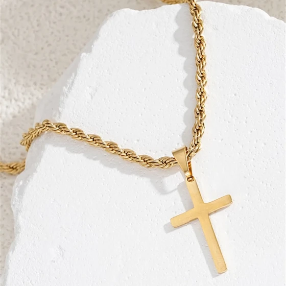 Best-selling smooth stainless steel cross necklace for men, simple and luxurious clavicle chain, hip-hop jewelry