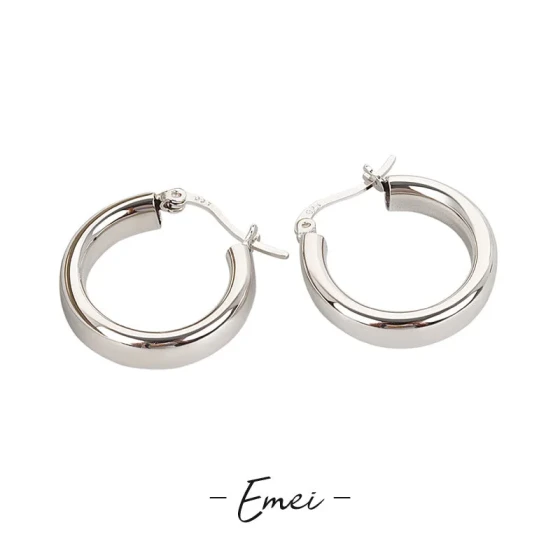 Yes S925Silver Needle European and American Creativity C Shiny stud earrings for daily wear, street style, and a sophisticated look