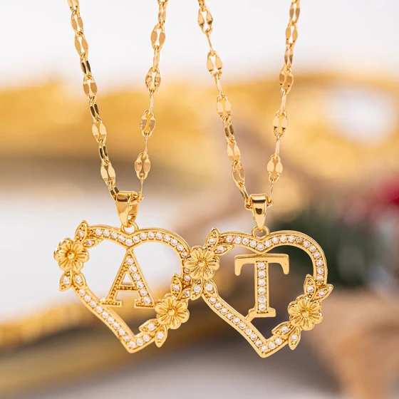 European and American fashion luxury26Letter heart necklace, trendy and versatile, copper inlaid with zirconia, collarbone chain