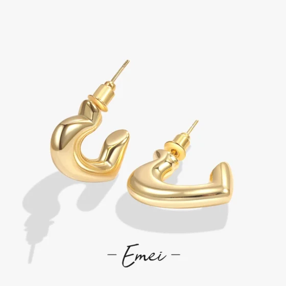 New Korean minimalist cool style heart-shaped earrings and studs ins Niche high-end luxury earrings with a sophisticated and elegant vibe