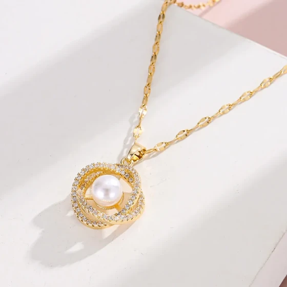 Copper pendant pearl necklace, new model of the year, light luxury design, niche, unique, fashionable, versatile collarbone chain accessory
