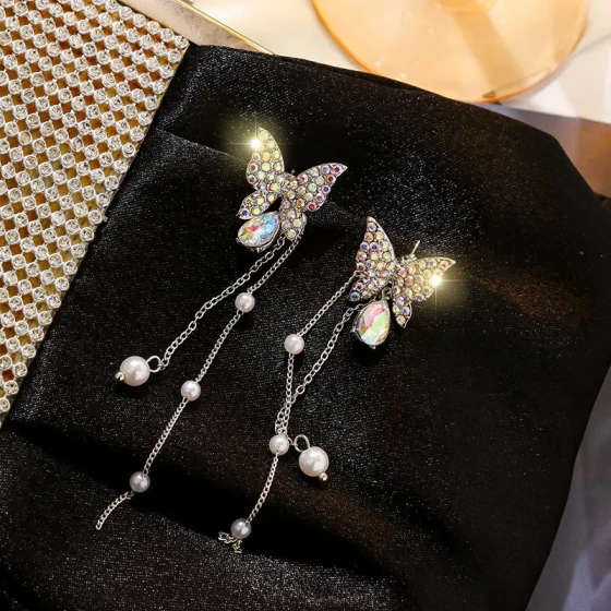Elegant and sweet butterfly earrings with a high-end, socialite style, long tassels that make the face look slimmer, women's earrings from the factory
