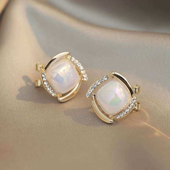 Elegant Mermaid Princess Square Colorful Stud Earrings and Ear Clips, New Trendy Style, Inlaid with Diamonds, French Pearl Versatile Earrings