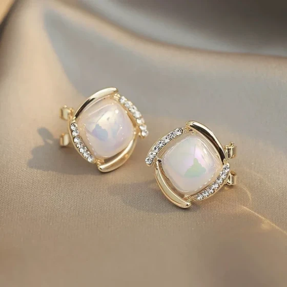 Elegant Mermaid Princess Square Colorful Stud Earrings and Ear Clips, New Trendy Style, Inlaid with Diamonds, French Pearl Versatile Earrings