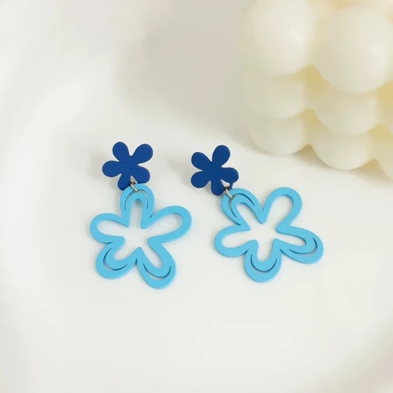 Sweet pink floral dopamine versatile earrings, unique niche design, popular cute and sweet ear accessories for women